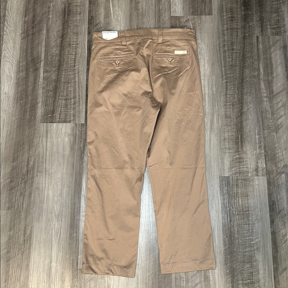 AG Jeans Lochlan Trouser Relaxed Straight Chino Pants - 32x34 (Measures 35x27) - Picture 3 of 8